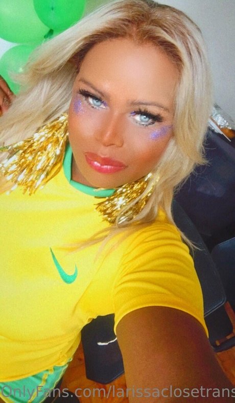 Larissa Close onlyfans tits