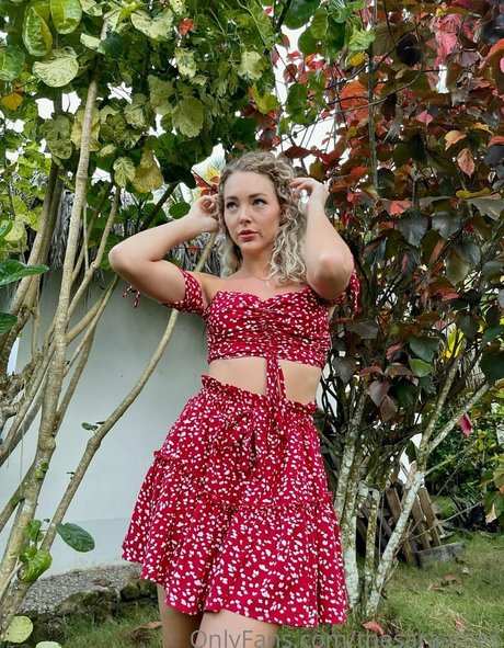 amateur college onlyfans sexy nude selfie