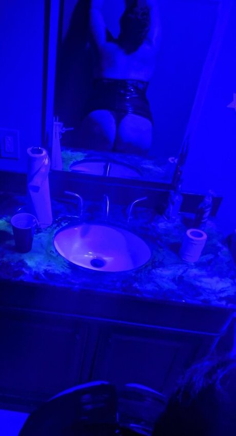 red ridin hood x onlyfans leaked tits