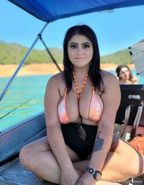 moodymusings onlyfans model photo