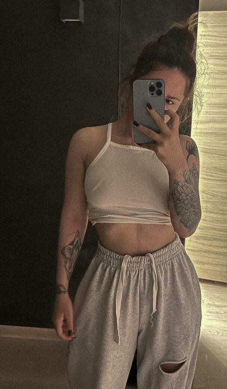 olesyaliberman onlyfans photos