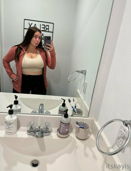 itskayls naked onlyfans leak