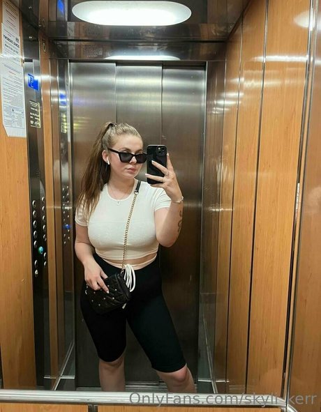 skyli kerr onlyfans naked leak