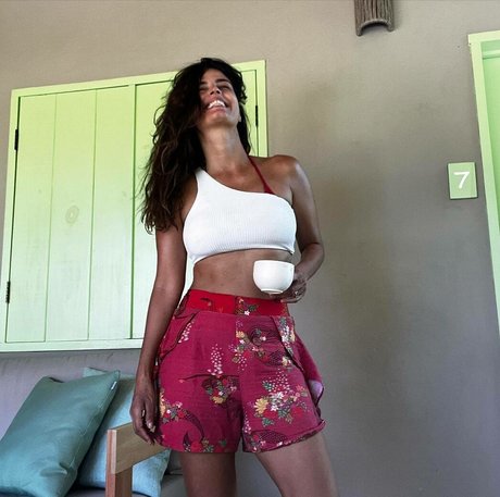 Emanuelle Araujo pics onlyfans