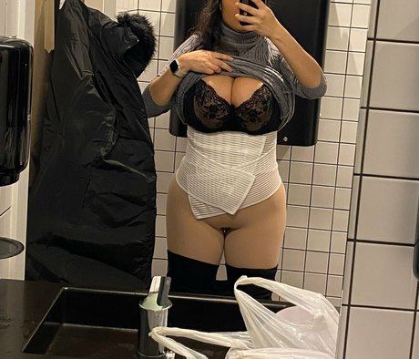 babylonias leaked onlyfans pictures