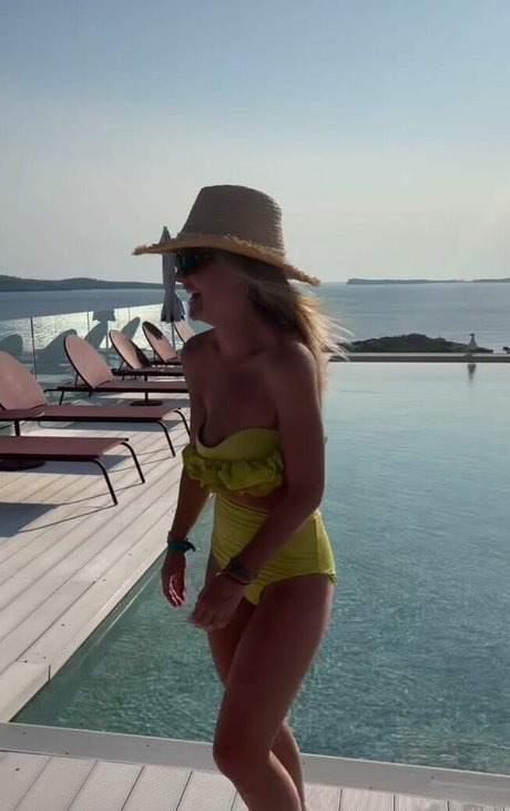 Helen Skelton leaked onlyfans