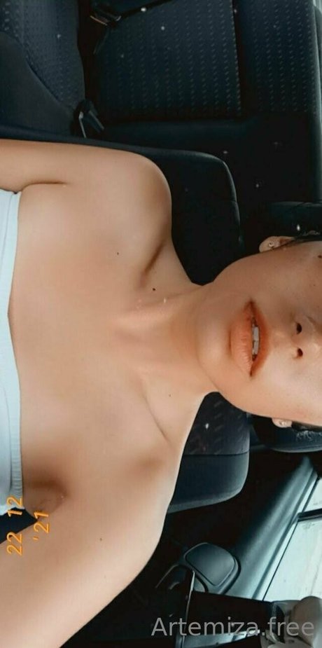artemi za free only fans naked