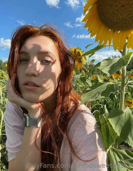 emmasweetness1 nudes onlyfans leak