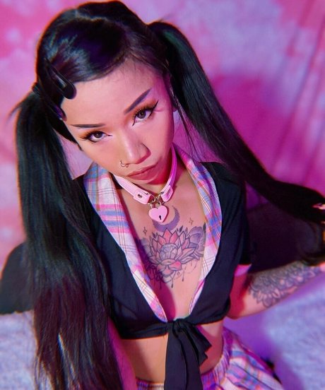 Raine Lee onlyfans naked