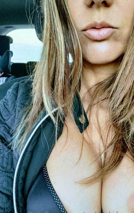 onlyjulyfans onlyfans model photo