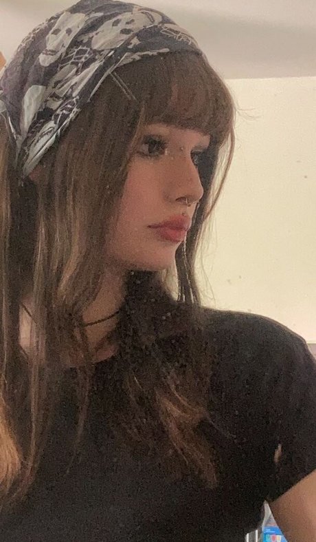 The slutty grunge naked onlyfans leaked