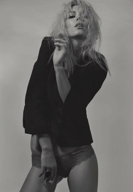 Danni Menzies onlyfans nude pics