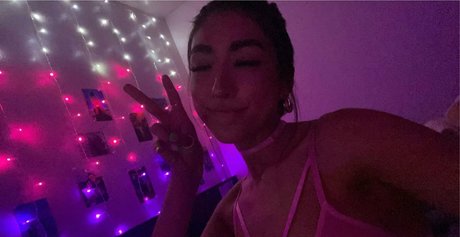 cybr queen onlyfans nude leaked