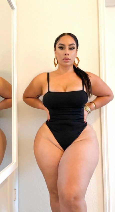 Selene Castle onlyfans naked leaked