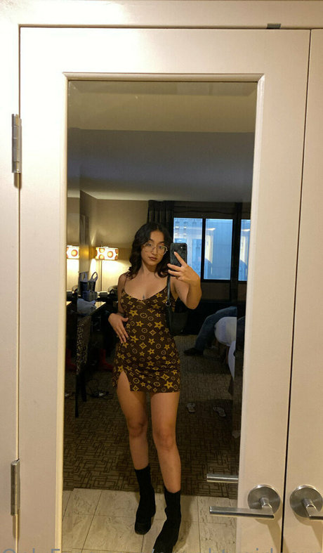 kendall jakobs18 naked onlyfans pics