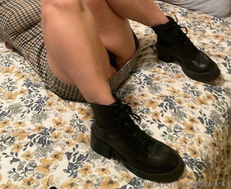 legdealer43 onlyfans naked