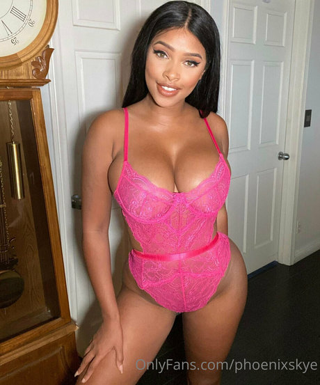 phoenixskye onlyfans lesk