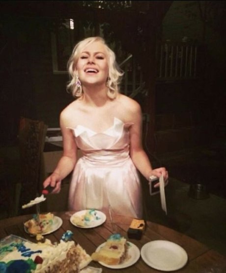 Phoebe Bridgers naked onlyfans leaked