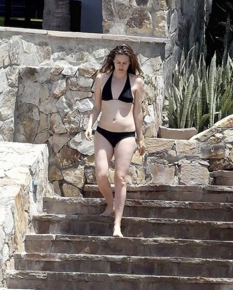 Alicia Silverstone joi onlyfans