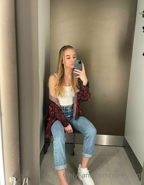 nastyasol on onlyfans