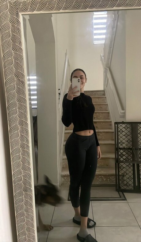 Ashleyrqe only fans pics