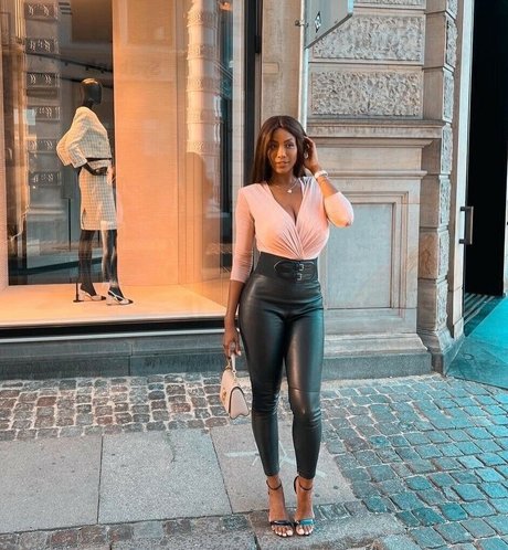 Ainett Stephens nude only fans