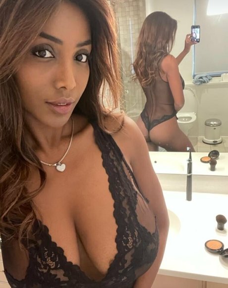 Ainett Stephens onlyfans for free