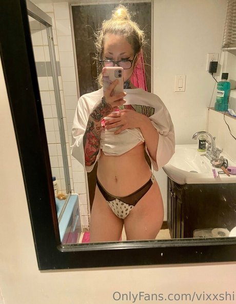 vixxshi leaked onlyfans photos