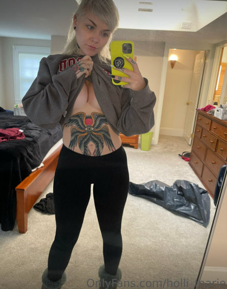 Holli Marie naked onlyfans leak