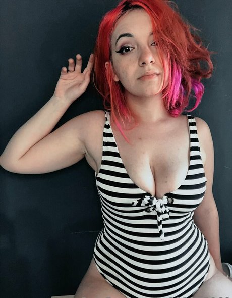 edelphiniumfree nude leaks onlyfans