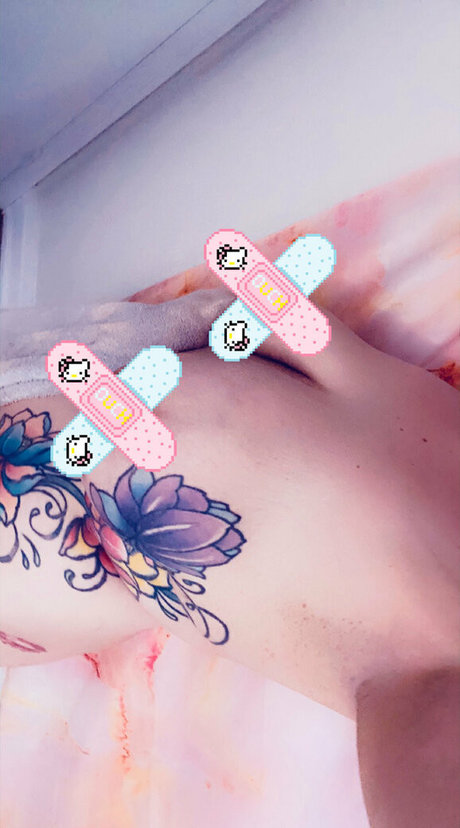 ravenbadini onlyfans nude pics