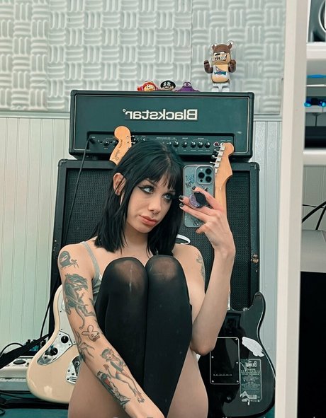 big tits brunette onlyfans naked scan