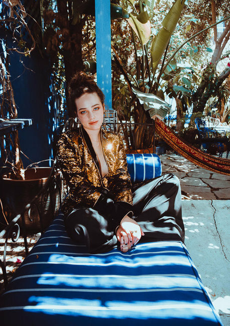 Mary Mouser onlyfans strip