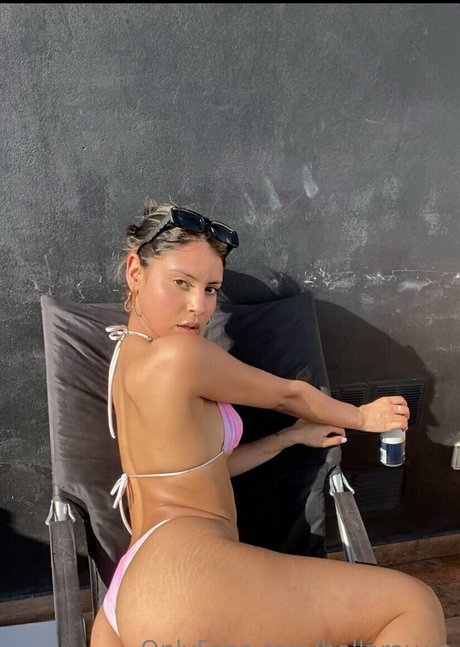 bellaray xo onlyfans leaked photos