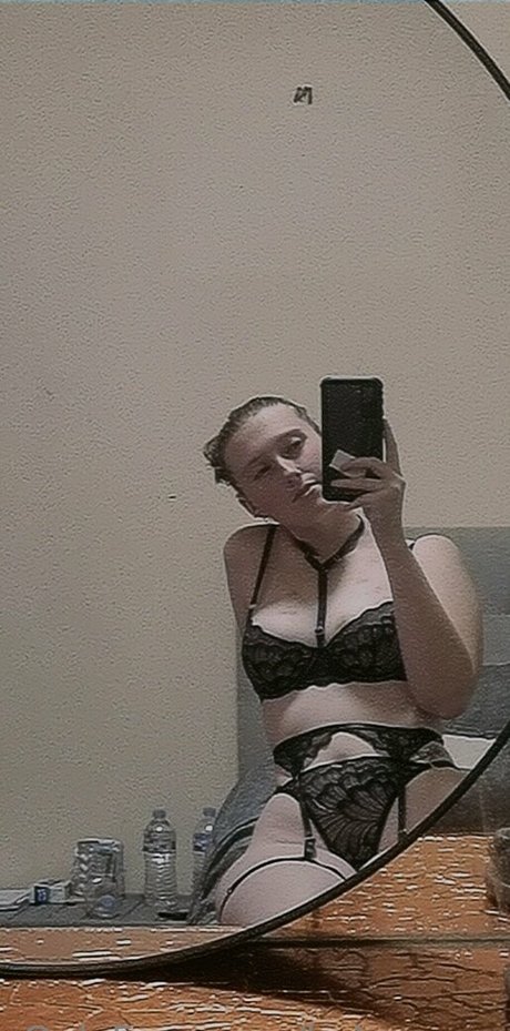 baby roze Profile pic