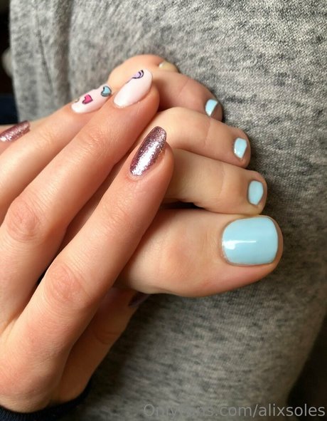 alixsoles Profile pic