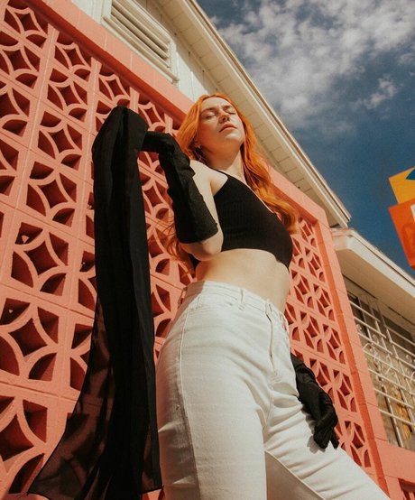 Ana Saia onlyfans nude leak