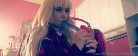 itskenziereeves onlyfans model photo