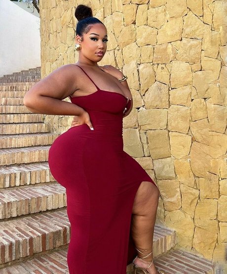 MissAssi onlyfans porn free