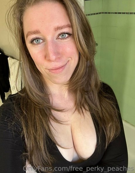free perky peaches onlyfans nude tits