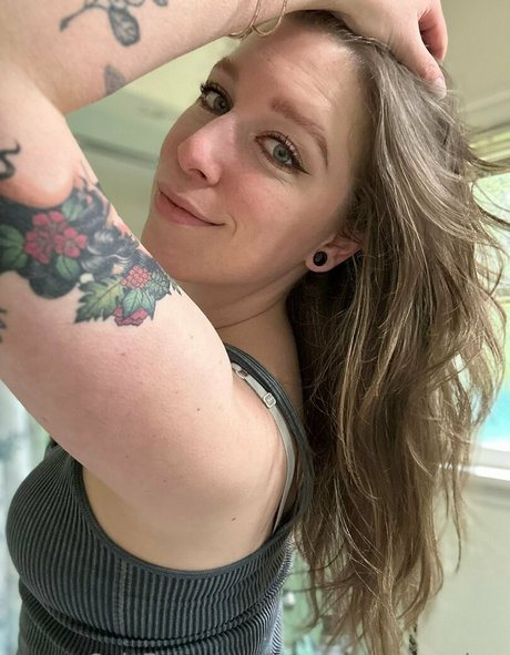 free perky peaches only fans leak porn