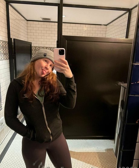 ivypearl42069 onlyfans posts