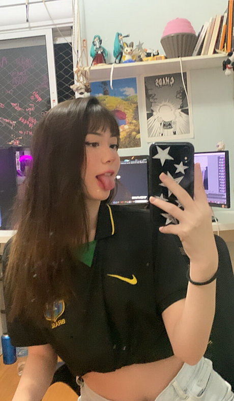 Kikira02 onlyfans striptease