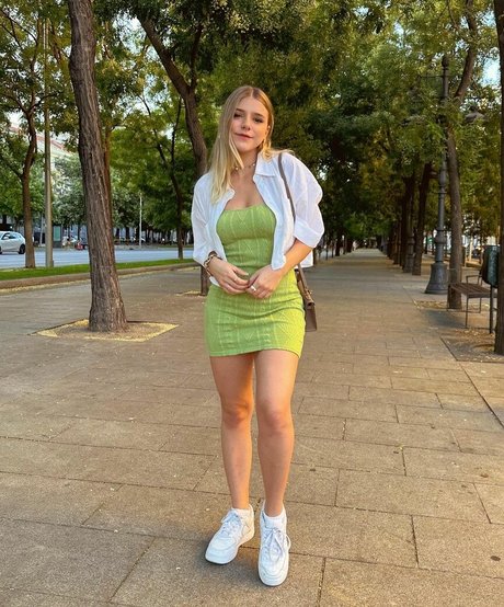 Giulia Nassa onlyfans content type