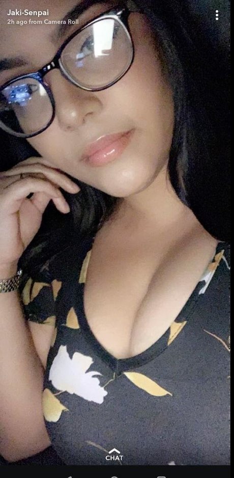 Jaki Senpai tits onlyfans