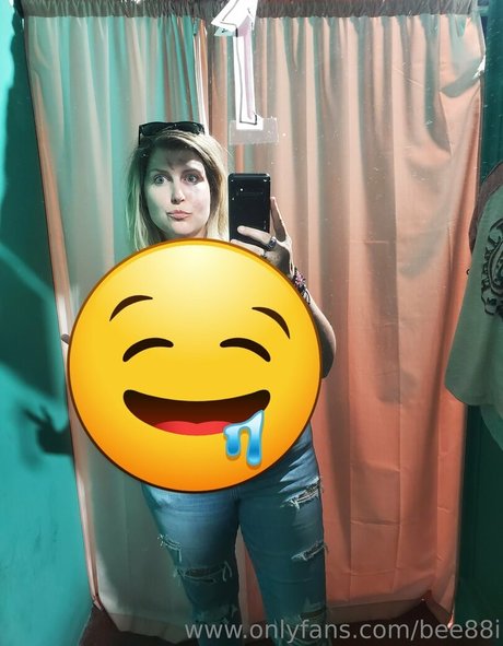 bee88i onlyfans nude porn