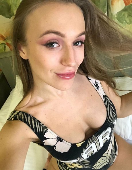 aislinxxxmodel leak only fans