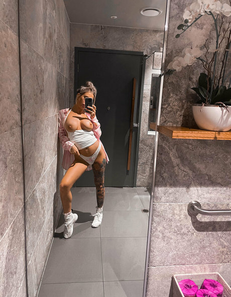 billiebeever onlyfans content type