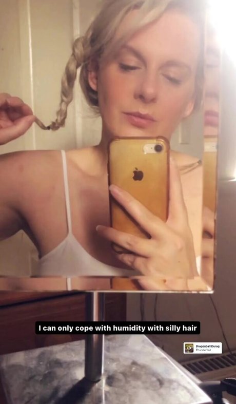 Tan Smith onlyfans strip