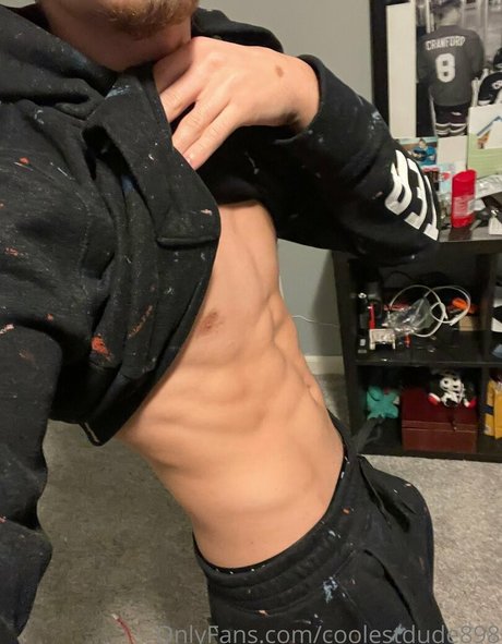 coolestdude898 onlyfans boobs